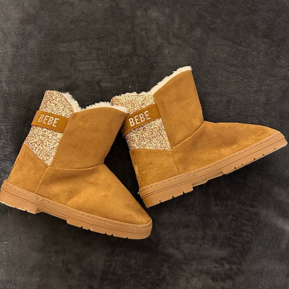 NEW BEBE WINTER BOOTS GIRLS Size 4